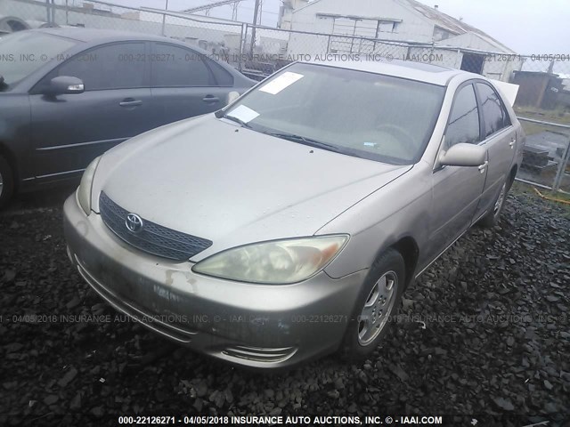 4T1BF32K42U537162 - 2002 TOYOTA CAMRY LE/XLE/SE BEIGE photo 2