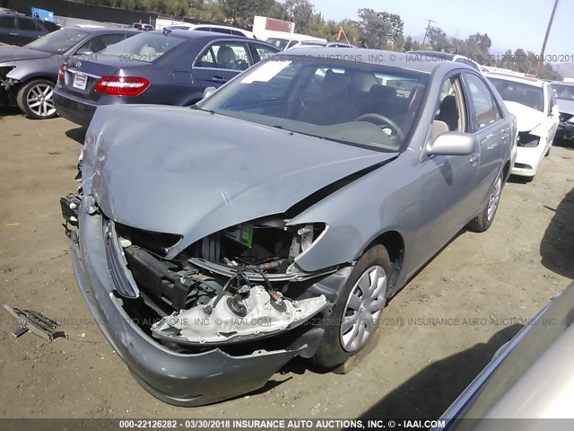 4T1BE32K45U554518 - 2005 TOYOTA CAMRY LE/XLE/SE SILVER photo 2