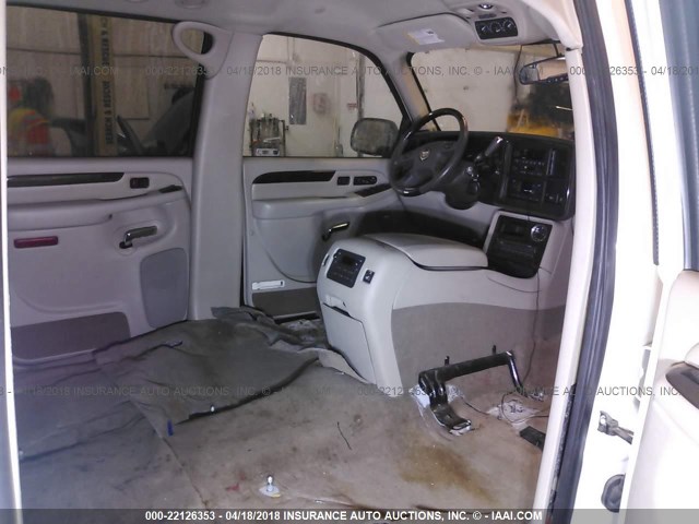 3GYFK66N96G217572 - 2006 CADILLAC ESCALADE ESV WHITE photo 6