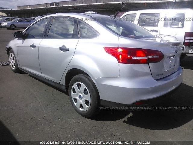 1FADP3E27HL255530 - 2017 FORD FOCUS S SILVER photo 3