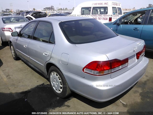 JHMCG66582C015229 - 2002 HONDA ACCORD LX SILVER photo 3