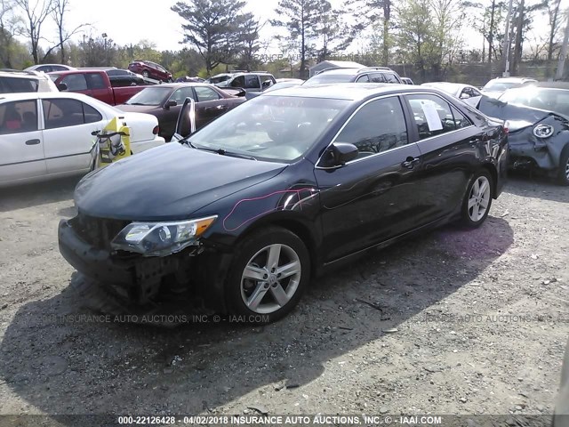 4T1BF1FK6EU338245 - 2014 TOYOTA CAMRY L/SE/LE/XLE Boz foto 2