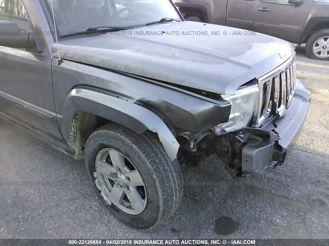 1J8HG48K67C647614 - 2007 JEEP COMMANDER GRAY photo 6