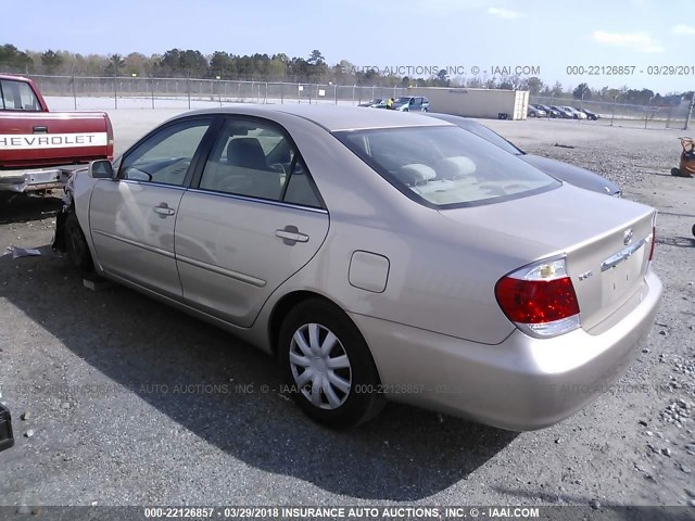 4T1BE32K25U044216 - 2005 TOYOTA CAMRY LE/XLE/SE BEIGE photo 3