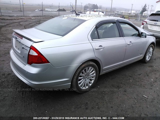 3FADP0L34AR103769 - 2010 FORD FUSION HYBRID SILVER photo 4