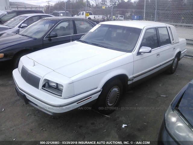 1C3XV66R5ND737322 - 1992 CHRYSLER NEW YORKER FIFTH AVENUE WHITE photo 2