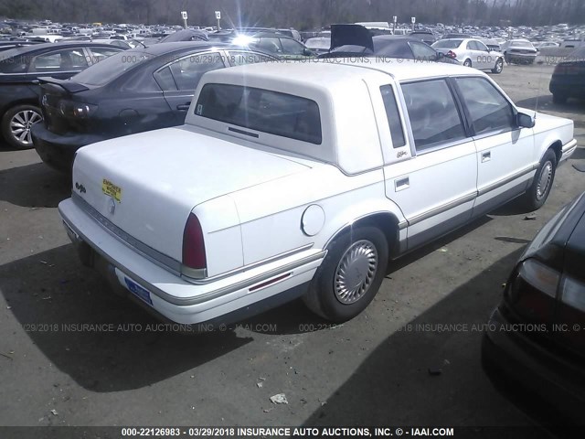 1C3XV66R5ND737322 - 1992 CHRYSLER NEW YORKER FIFTH AVENUE WHITE photo 4