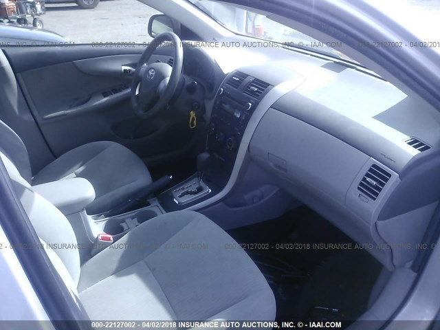 1NXBU4EE8AZ340804 - 2010 TOYOTA COROLLA S/LE/XLE SILVER photo 5