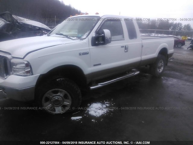 1FTSX21P06EB99008 - 2006 FORD F250 SUPER DUTY WHITE photo 2