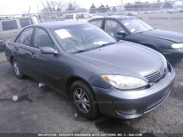 4T1BF32K75U611209 - 2005 TOYOTA CAMRY LE/XLE/SE GRAY photo 1