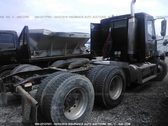 1FUYNMDB1YLG26721 - 2000 FREIGHTLINER FC112 FLC112 BLACK photo 4