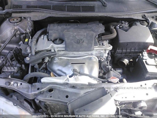 4T1BF1FK4GU199994 - 2016 TOYOTA CAMRY LE/XLE/SE/XSE ნაცრისფერი ფოტო 10