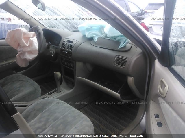 2T1BR18E7WC007739 - 1998 TOYOTA COROLLA VE/CE/LE 米色 照片 5