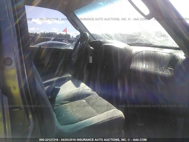 1FTRW08L43KD40748 - 2003 FORD F150 SUPERCREW ნაცრისფერი ფოტო 5