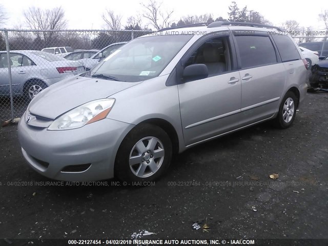 5TDZK23CX9S231968 - 2009 TOYOTA SIENNA CE/LE GOLD photo 2