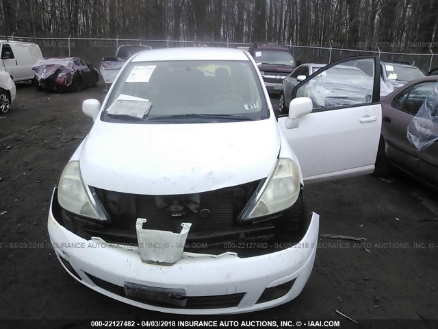 3N1BC13EX9L378052 - 2009 NISSAN VERSA S/SL WHITE photo 6