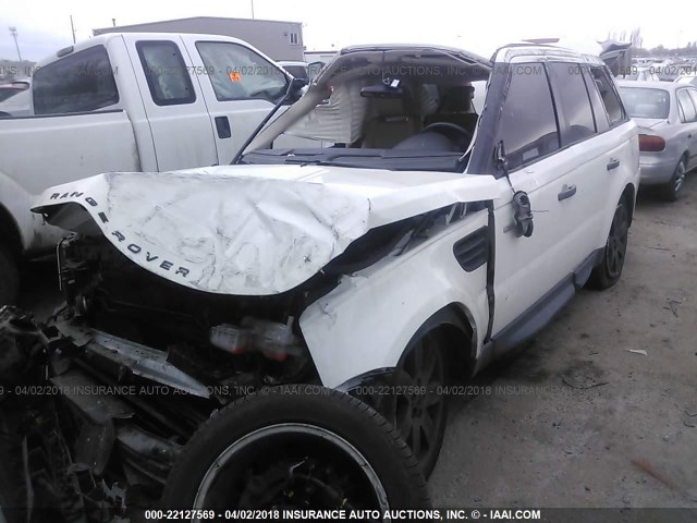 SALSF25476A915504 - 2006 LAND ROVER RANGE ROVER SPORT HSE WHITE photo 2