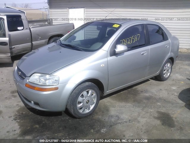 KL1TD52625B377917 - 2005 CHEVROLET AVEO LS SILVER photo 2