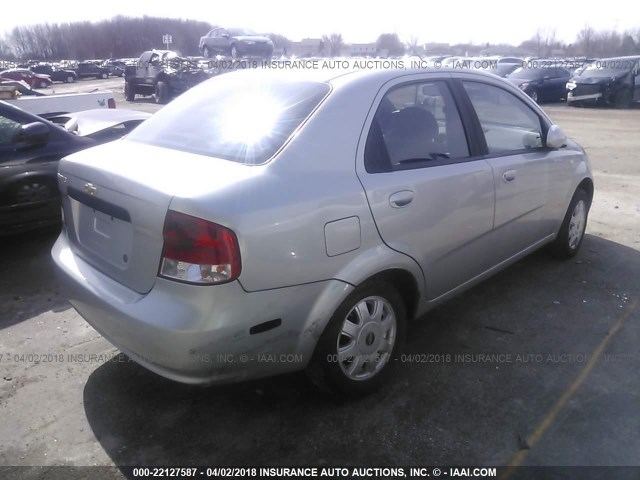 KL1TD52625B377917 - 2005 CHEVROLET AVEO LS SILVER photo 4