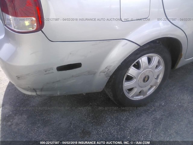KL1TD52625B377917 - 2005 CHEVROLET AVEO LS SILVER photo 6