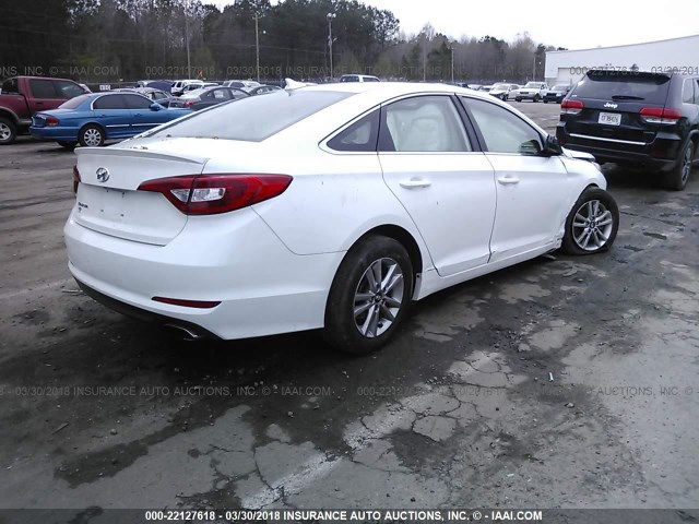 5NPE24AF1GH385785 - 2016 HYUNDAI SONATA SE WHITE photo 4