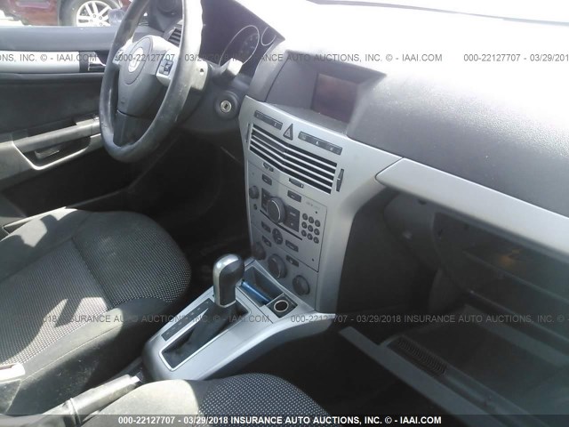 W08AT671085057951 - 2008 SATURN ASTRA XR BLACK photo 5