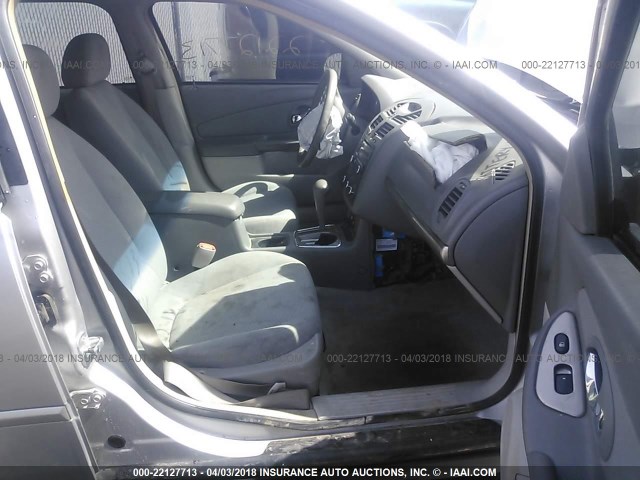 1G1ZS58F17F108909 - 2007 CHEVROLET MALIBU LS 银色 照片 5
