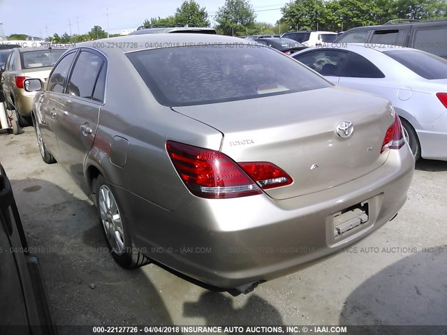 4T1BK36B18U296093 - 2008 TOYOTA AVALON XL/XLS/TOURING/LIMITED GOLD photo 3