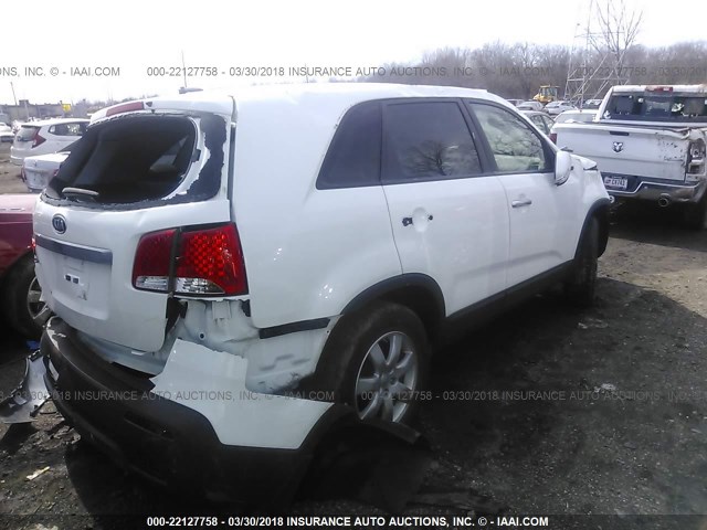 5XYKT3A13DG373266 - 2013 KIA SORENTO LX თეთრი ფოტო 4