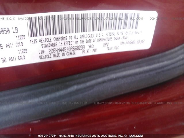 2D8HN44E09R668239 - 2009 DODGE GRAND CARAVAN SE RED photo 9