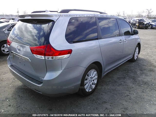 5TDDK3DC2ES084389 - 2014 TOYOTA SIENNA XLE/LIMITED SILVER photo 4