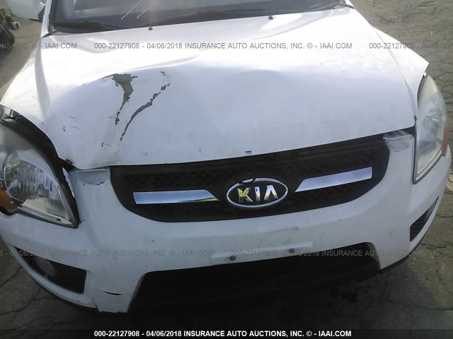 KNDJF723X97638098 - 2009 KIA SPORTAGE LX/EX WHITE photo 6