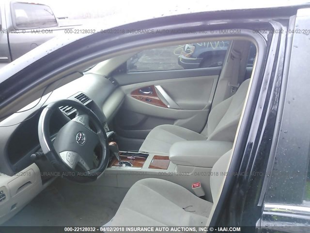 4T1BF3EK4AU512692 - 2010 TOYOTA CAMRY SE/LE/XLE BLACK photo 5