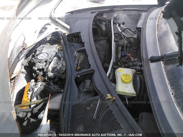 WVWRH63BX4P055410 - 2004 VOLKSWAGEN PASSAT GLX 银色 照片 10