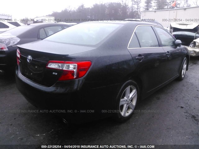 4T1BF1FK7CU143428 - 2012 TOYOTA CAMRY SE/LE/XLE Черный фото 4