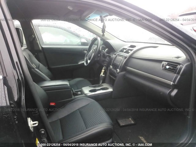 4T1BF1FK7CU143428 - 2012 TOYOTA CAMRY SE/LE/XLE Черный фото 5