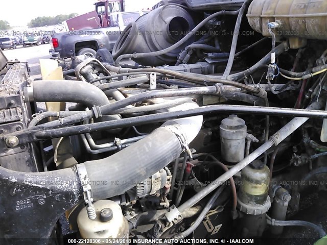 1FUJA6CV95DN99405 - 2005 FREIGHTLINER COLUMBIA COLUMBIA WHITE photo 9