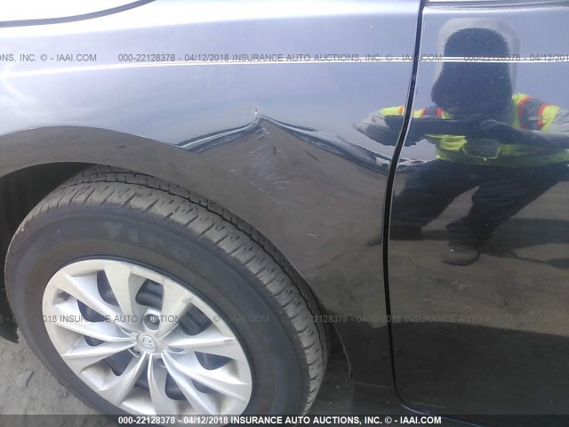 4T1BF1FK5GU536012 - 2016 TOYOTA CAMRY LE/XLE/SE/XSE მუქი ლურჯი ფოტო 6