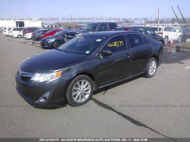 4T4BF1FK0ER384644 - 2014 TOYOTA CAMRY L/SE/LE/XLE GRAY photo 2