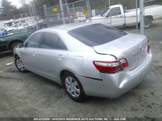 4T1BE46KX9U310989 - 2009 TOYOTA CAMRY SE/LE/XLE SILVER photo 3