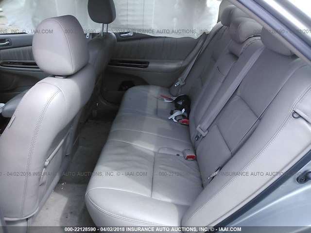 4T1BE30K65U639332 - 2005 TOYOTA CAMRY LE/XLE/SE ვერცხლისფერი ფოტო 8