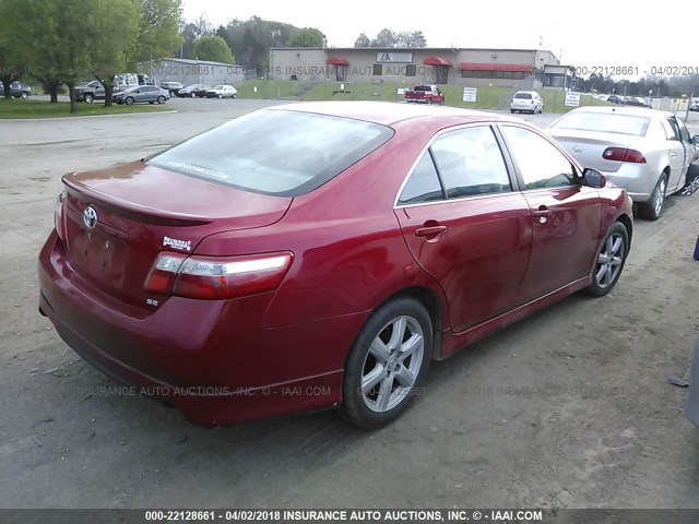 4T1BE46KX8U246208 - 2008 TOYOTA CAMRY CE/LE/XLE/SE RED photo 4