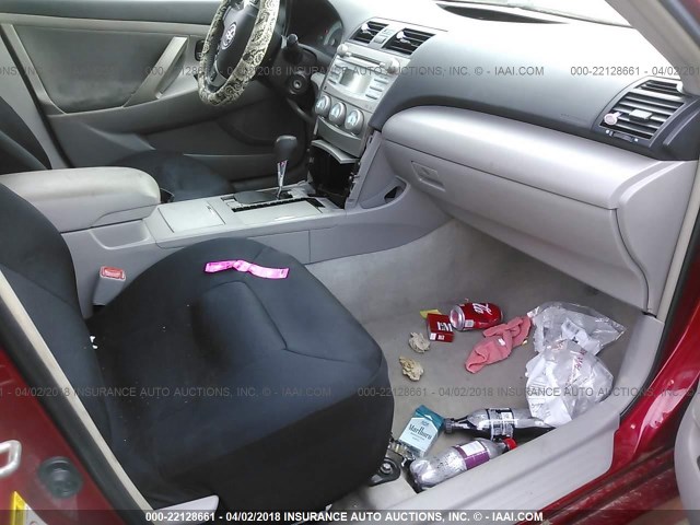 4T1BE46KX8U246208 - 2008 TOYOTA CAMRY CE/LE/XLE/SE RED photo 5