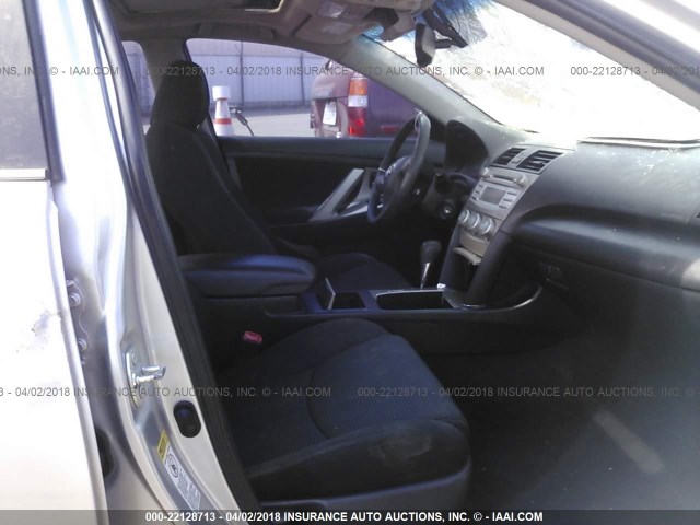 4T1BE46K59U876252 - 2009 TOYOTA CAMRY SE/LE/XLE 银色 照片 5