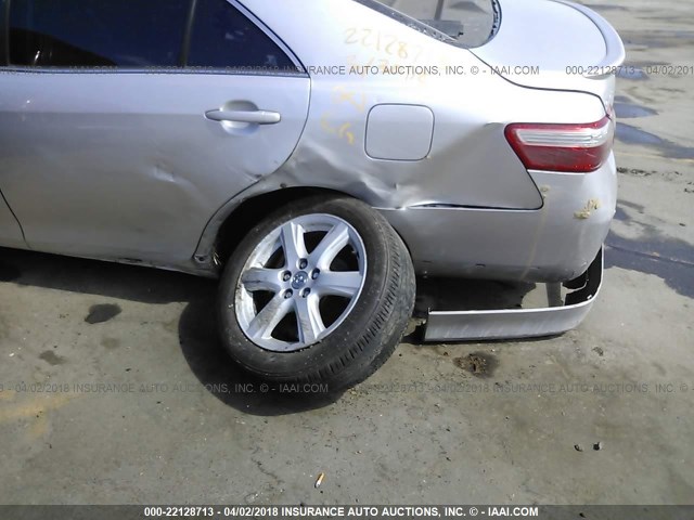 4T1BE46K59U876252 - 2009 TOYOTA CAMRY SE/LE/XLE SILVER photo 6