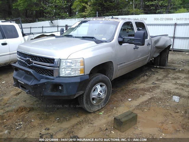 1GCJK33668F213320 - 2008 CHEVROLET SILVERADO K3500 SILVER photo 2