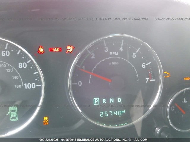 1C4HJWEG8EL322240 - 2014 JEEP WRANGLER UNLIMITED SAHARA შავი ფოტო 7