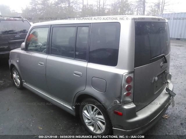 JTLKT324940154203 - 2004 TOYOTA SCION XB GRAY photo 3