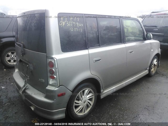 JTLKT324940154203 - 2004 TOYOTA SCION XB GRAY photo 4