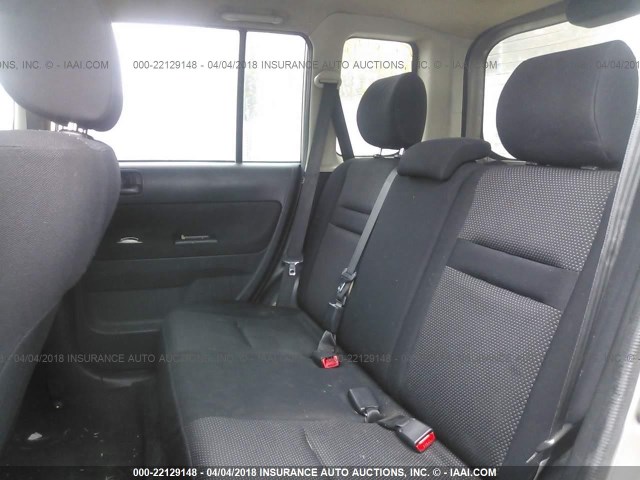 JTLKT324940154203 - 2004 TOYOTA SCION XB GRAY photo 8